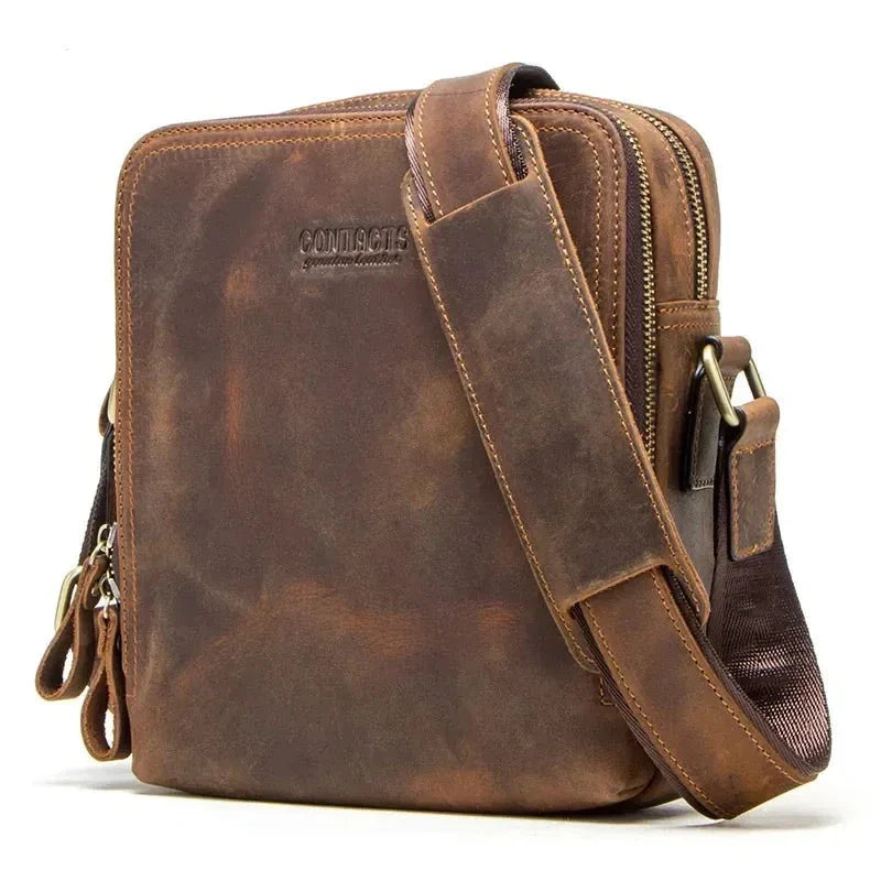 Mochila em Couro Genuíno - Contacts Premium