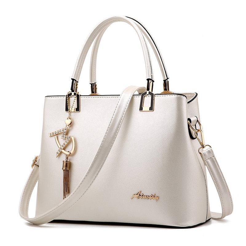 Bolsa Feminina em Couro Genuíno - Versatile