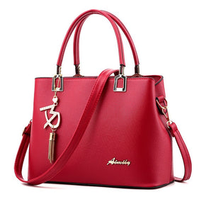 Bolsa Feminina em Couro Genuíno - Versatile