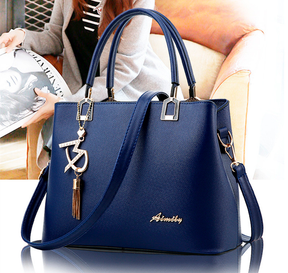 Bolsa Feminina em Couro Genuíno - Versatile
